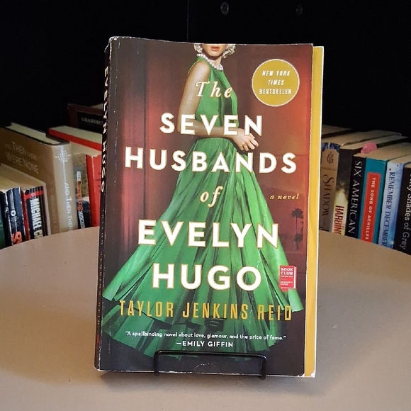 paperback Other - The Seven Husbands of Evelyn Hugo By Taylor Jenkins Reid